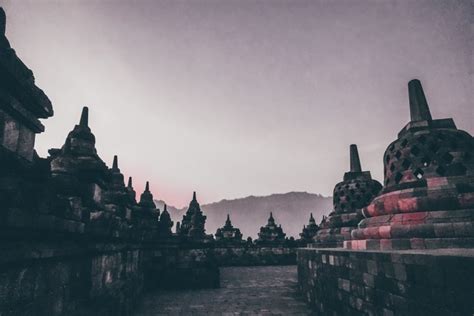 Borobudur Sunrise Tour – Enjoy Wonderful Sunrise from the Largest ...