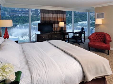 Hilton Hotel and Suites Niagara Falls/Fallsview | Niagara Falls Hotels