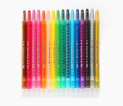 Hello Kitty 16 Color Twist Crayon Set: Neon | Crayon set, Twist crayons, Hello kitty