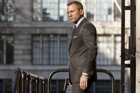 Online Wallpapers Shop: Skyfall Poster, James Bond 007 Skyfall Wallpaper & Photos