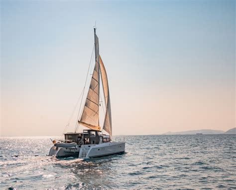 The 5 best places to sail around the world - Eversails