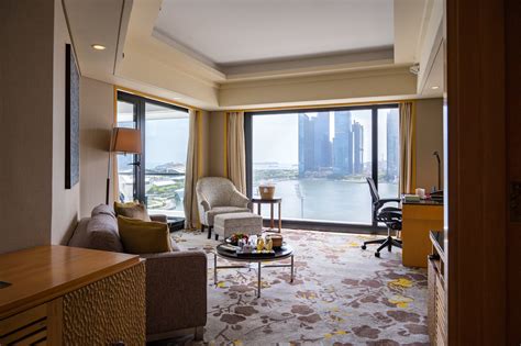 Hotel Review: Mandarin Oriental, Singapore (Marina Bay Suite) - Large ...