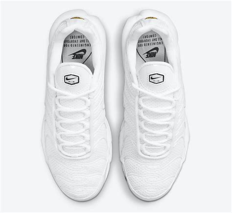 Nike Air Max Plus Premium Arrives in “Triple White” | Sneakers Cartel