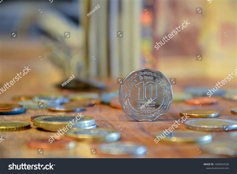 29 Sri Lanka 10 Rupee Coins Images, Stock Photos & Vectors | Shutterstock