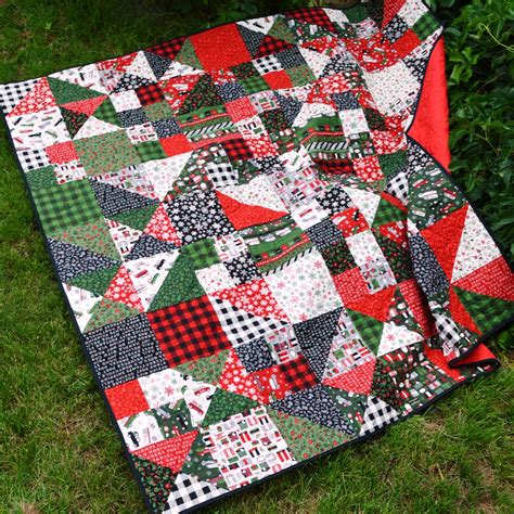 Happy Quilting: Christmas Collection Quilt & Tutorial