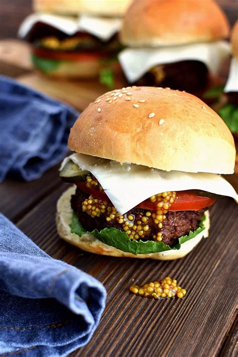 Juicy Oven-Baked Burgers Recipe - COOK.ME