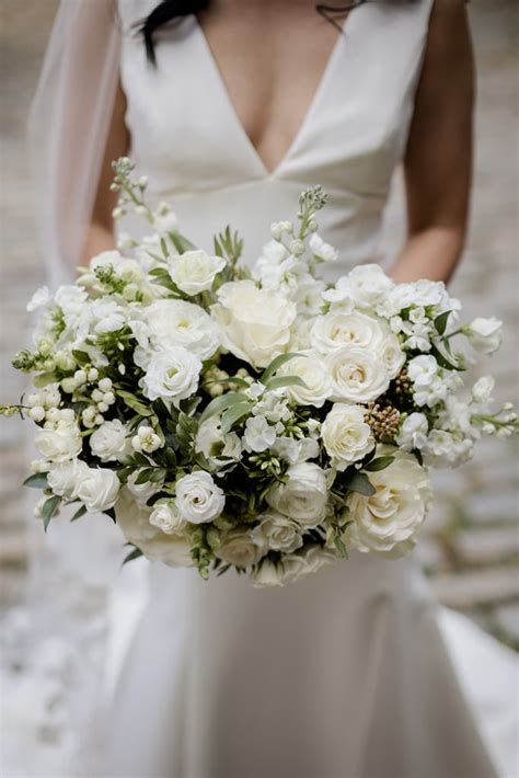 Design | White + Green Bridal Bouquets - kraftandcompany.com