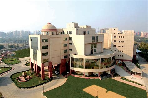 NLU Delhi : Admission 2024, Courses, Fees, Placement, Cut Off