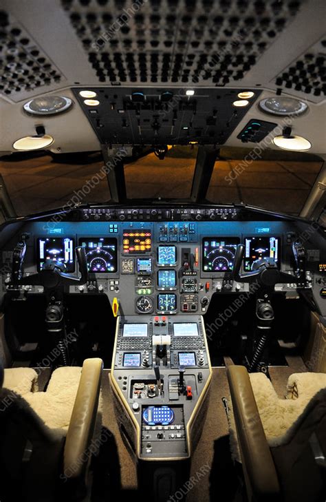 Dassault Falcon 2000 private jet cockpit - Stock Image - C037/8720 - Science Photo Library