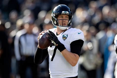 Chicago Bears: 5 Reasons Nick Foles wins the quarterback competition