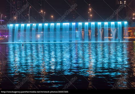 Dubai Water Canal Waterfall in Dubai UAE - Stockfoto - #20357205 ...