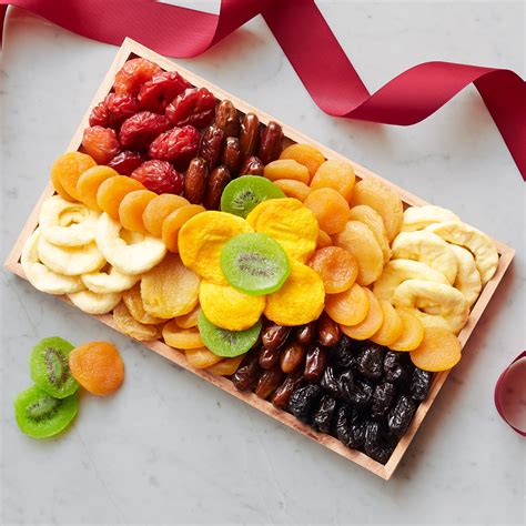 Orchard's Finest Deluxe Dried Fruit Tray | Hickory Farms