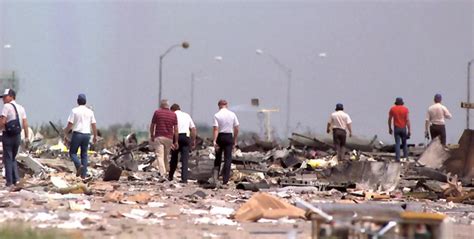 Crash of a Lockheed L-1011-385 TriStar 1 in Dallas: 135 killed | Bureau of Aircraft Accidents ...