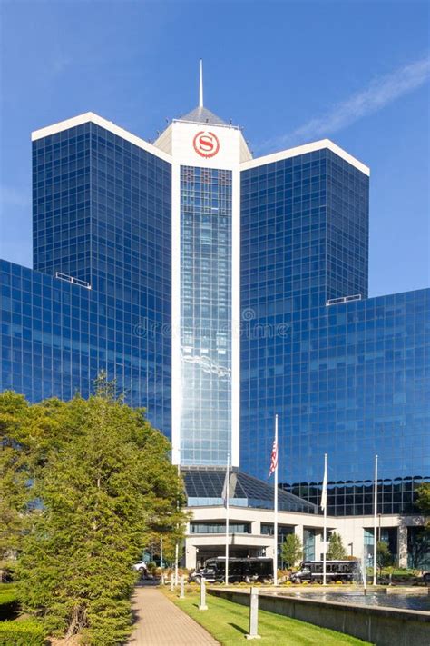 Mahwah, NJ / United States - Sept. 27, 2019: a Vertical View of the Iconic Sheraton Mahwah Hotel ...