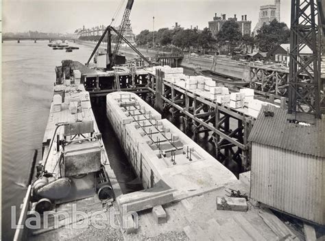 LAMBETH BRIDGE, LAMBETH: CONSTRUCTION - LandmarkLandmark