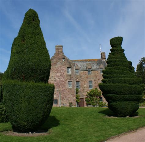 Tour Scotland: August 31st Photograph Topiary Scotland