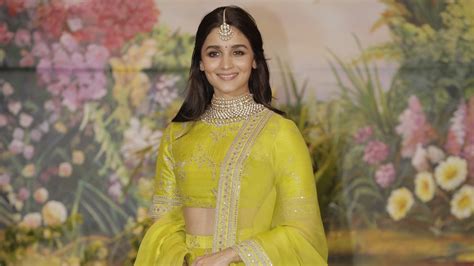 Share more than 77 alia bhatt sabyasachi lehenga cost best ...