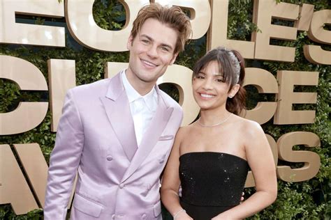 “Walter Boys”' Nikki Rodriguez and Noah LaLonde Walk People's Choice Carpet amid Show's 'Roller ...