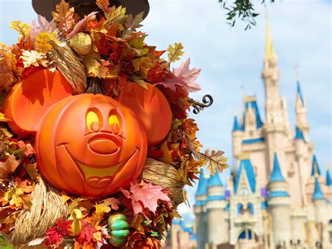 Halloween in Disney’s Magic Kingdom – Dixie Delights