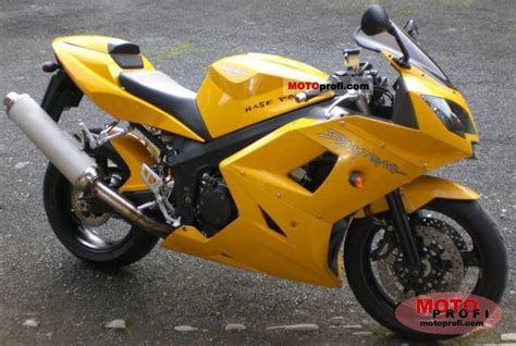 Triumph Daytona 600 2004 Specs and Photos