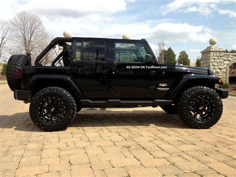 2011 Jeep Wrangler Unlimited Sahara Black Loaded, Hard Top Lift Tv ' S