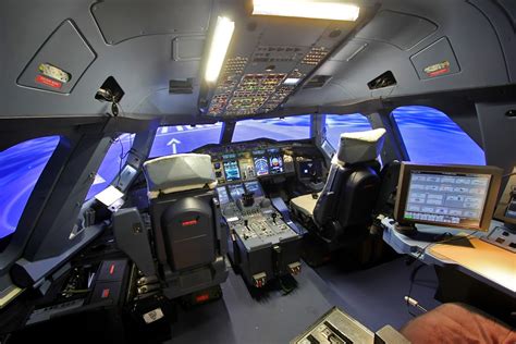 Qantas offers Airbus A380 flight simulator sessions for frequent flyer ...