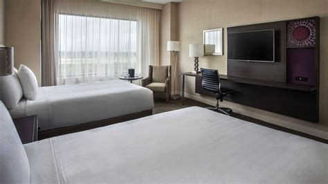 Comfortable Pittsburgh Airport Hotel | Hyatt Regency Pittsburgh Airport