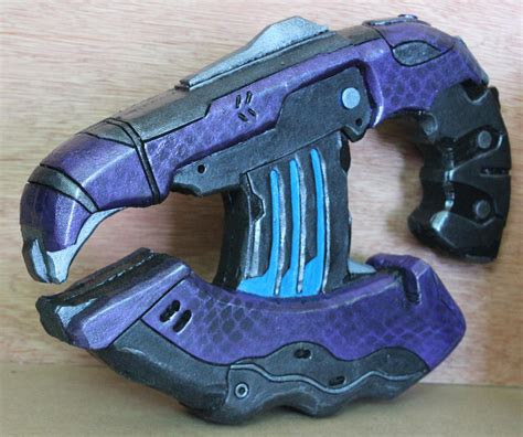 Halo 4 Covenant Plasma Pistol 1/1 Scale Replica by thirtythr33degrees ...