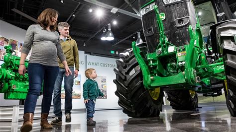 Tractor & Engine Museum | John Deere Attraction in Waterloo, Iowa ...