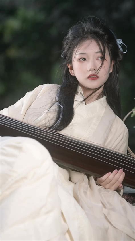 Images – Beautiful Girl With Chinese Guzheng And Hanfu – weiy.city