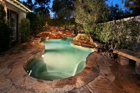 Amazing Plunge Pools | HGTV