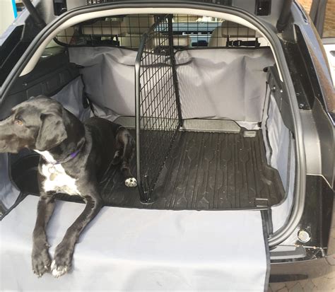 Guardsman - RANGE ROVER VELAR DOG GUARD AND VARIABLE BOOT DIVIDER (G1509B*)