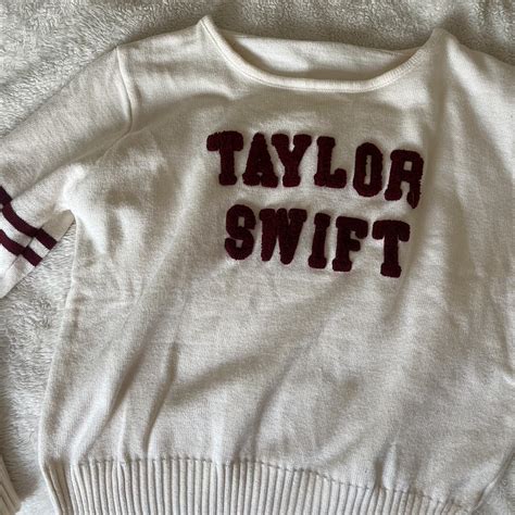 Taylor swift red knit sweater jumper Worn a handful... - Depop