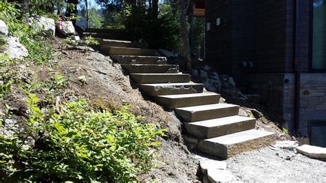 Black Tusk Basalt Steps - Bedrock Natural Stone