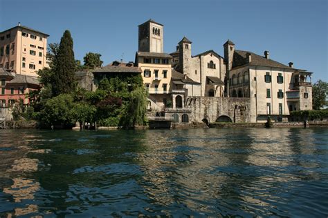 the tourist: lake orta / orta island