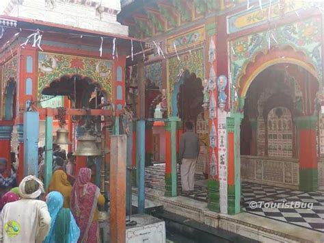 Hanuman Garhi Temple Ayodhya-Hanuman Ji Guarded Shri Ram Janambhoomi