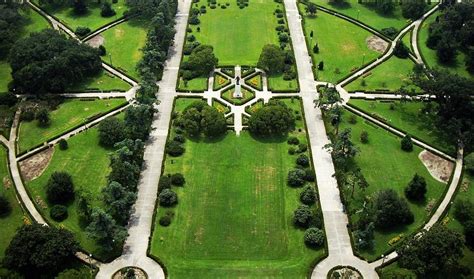 Huey's Garden - Louisiana State Capitol Grounds Photograph by Mark Hill ...