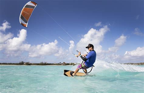 Kite Surfing in Miami Beach - Bouyah Watersports