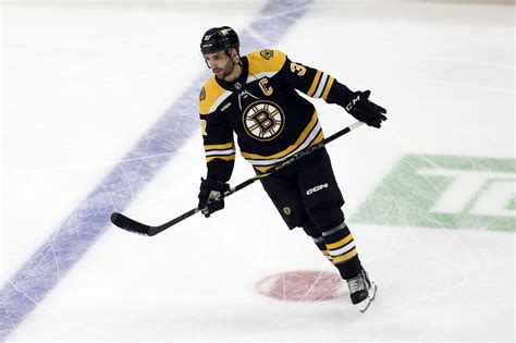 Bruins’ Patrice Bergeron wins record sixth Selke Trophy - masslive.com