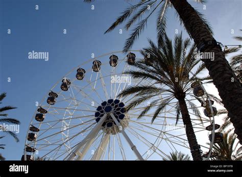 Ferris Wheel at the Irvine Spectrum Shopping Center in Irvine, California Stock Photo - Alamy