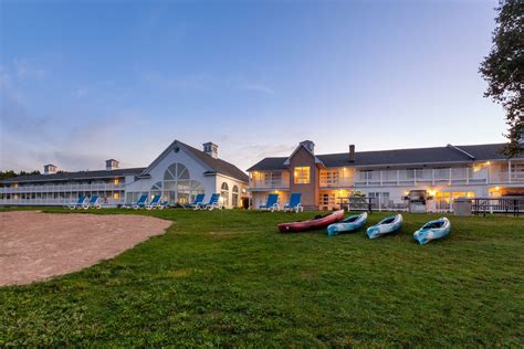 Baymont by Wyndham St. Ignace Lakefront | Saint Ignace, MI Hotels