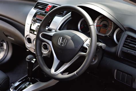 Honda City 1.5 LX review: Taking after its Civic sibling | Torque