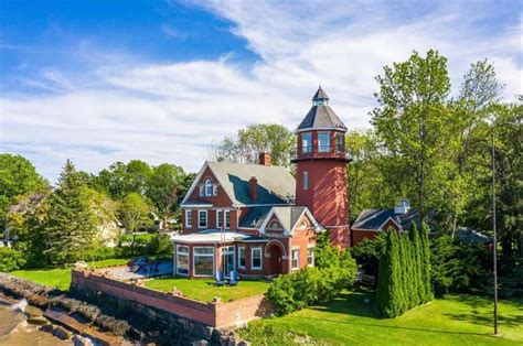 Old Lighthouses for sale. - Old House Dreams