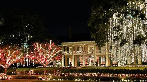 8 Best Drive Through Christmas Lights Houston 2023