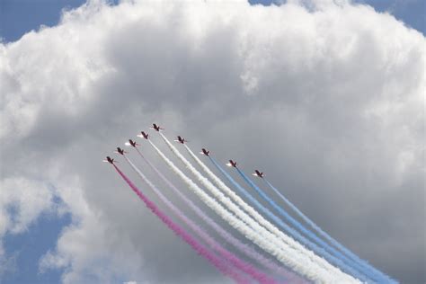 Ai Red Arrows red white and blue | Red Arrows at Cosford Air… | Flickr