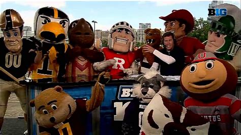 Big Ten Mascots at the BTN B1G 10K - YouTube