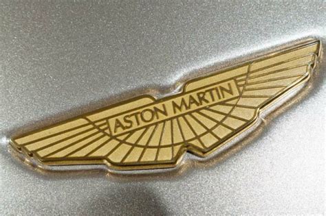 Download High Quality aston martin logo gold Transparent PNG Images ...