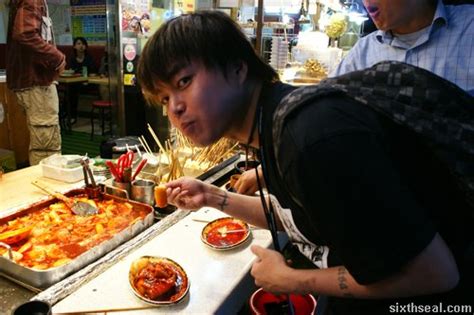 Tteokbokki (Dduk Bbok Kie): Hot and spicy Korean street food – sixthseal.com