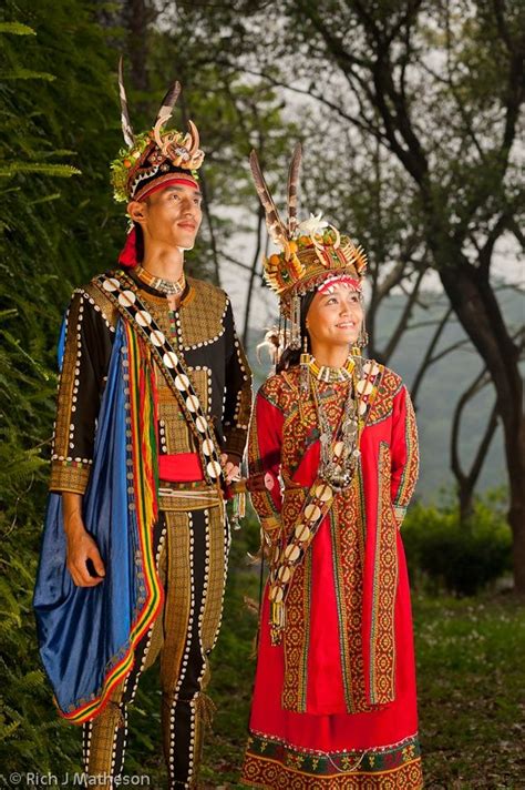 People of The World | Taiwan fashion, Traditional outfits, Costumes around the world