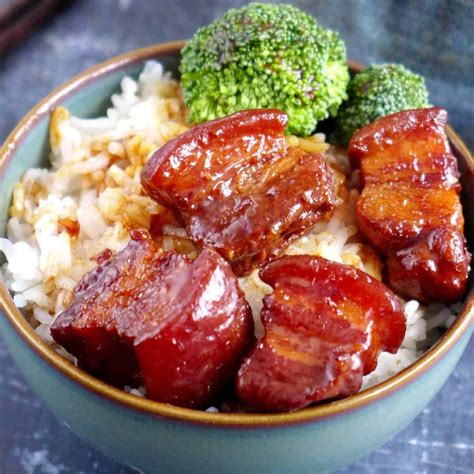 Braised Pork Belly (Hong Shao Rou/红烧肉), an Easy Version - Red House Spice